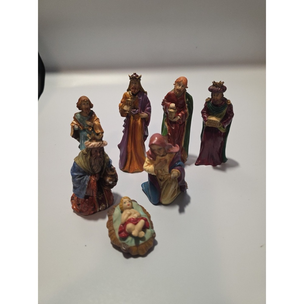 7 Piece Nativity Scene Ceramic Christmas Decor‎